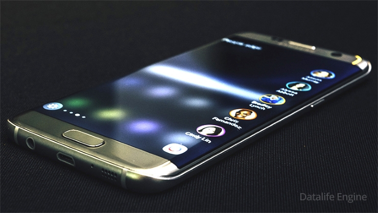    Galaxy S7  Galaxy S7 Edge