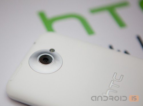 HTC      One X+