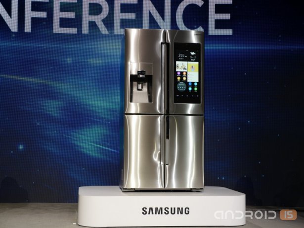 Samsung показала холодильник-смартфон